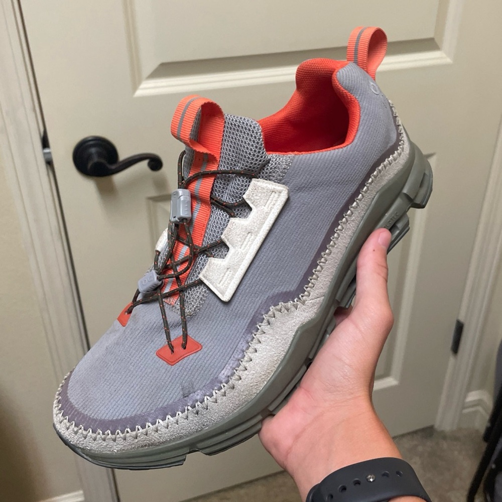 ❌SOLD❌ Size US 8.5M - On Cloudaway Mens Everyday Shoe - Alloy/Ivy Color